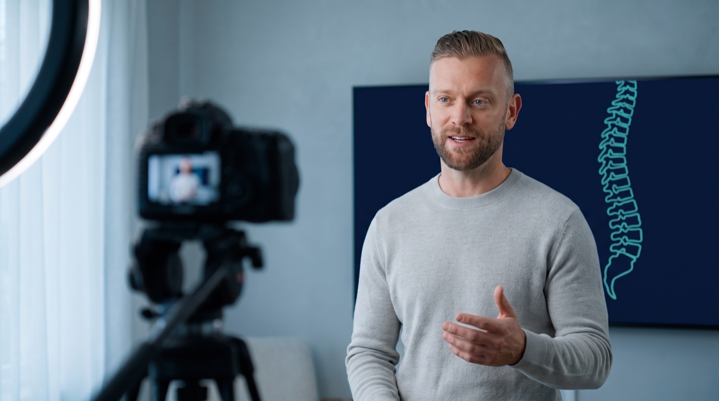 Jelle Michels neemt de online masterclass op